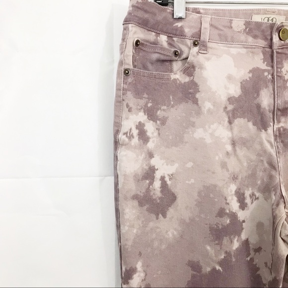 LOGO by Lori Goldstein Twill Printed Ankle Pants - Picture 3 of 7